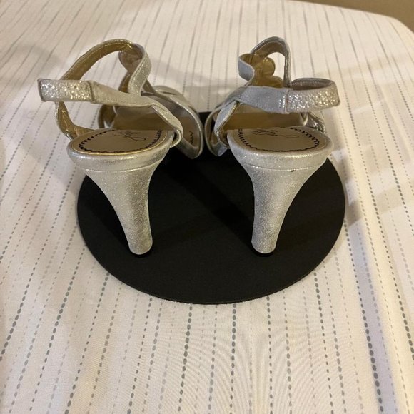 SILVER PLATINUM BP SANDALS - Picture 3 of 4